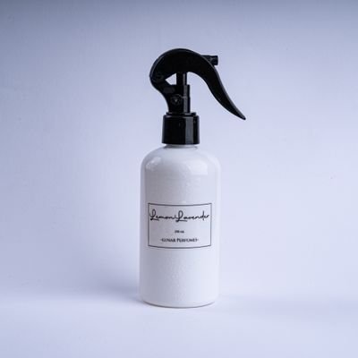 White Lever Spray Perfume